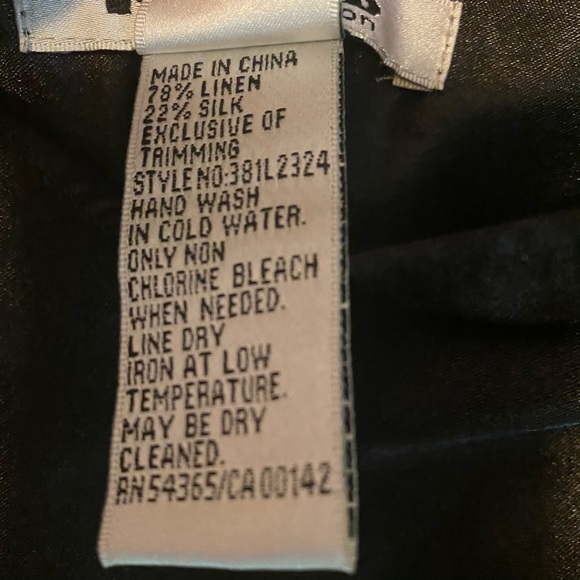 Elegant Black and Gold Skirt - Picture 8 of 8